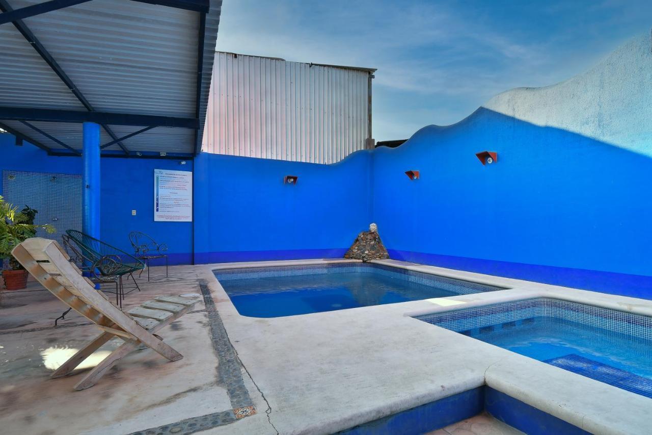 Hotel Costamar, Puerto Escondido 3*